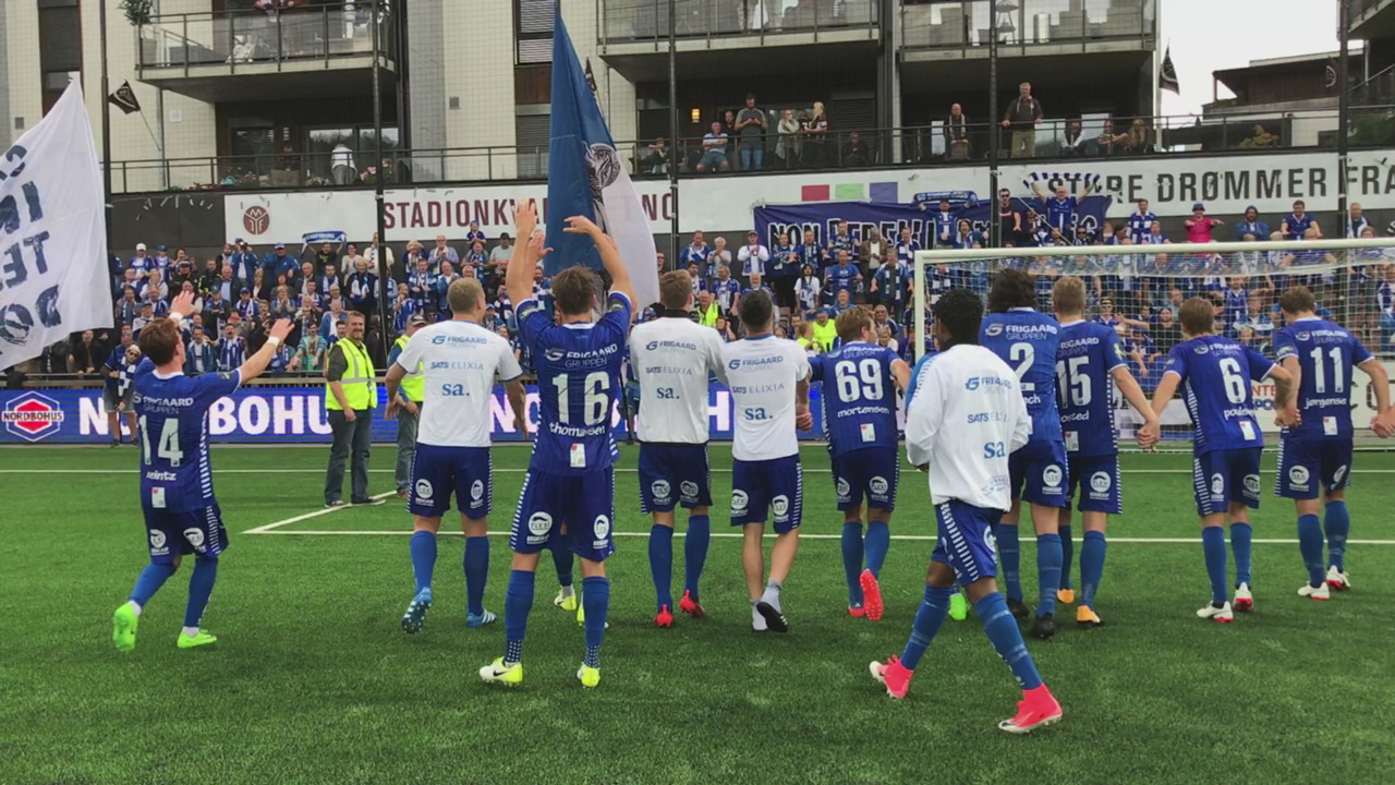 Feiret cupseieren med fansen